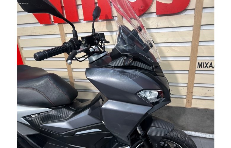 Aprilia SR GT 200 2022
