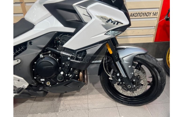 CFmoto 700 MT 2023