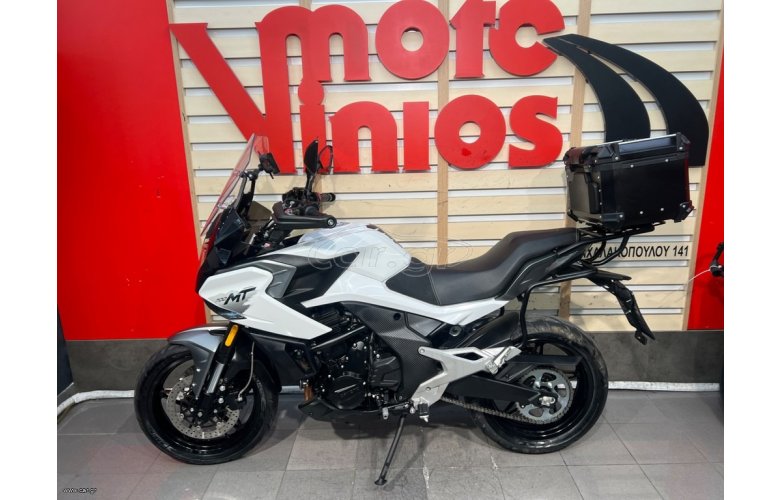 CFmoto 700 MT 2023