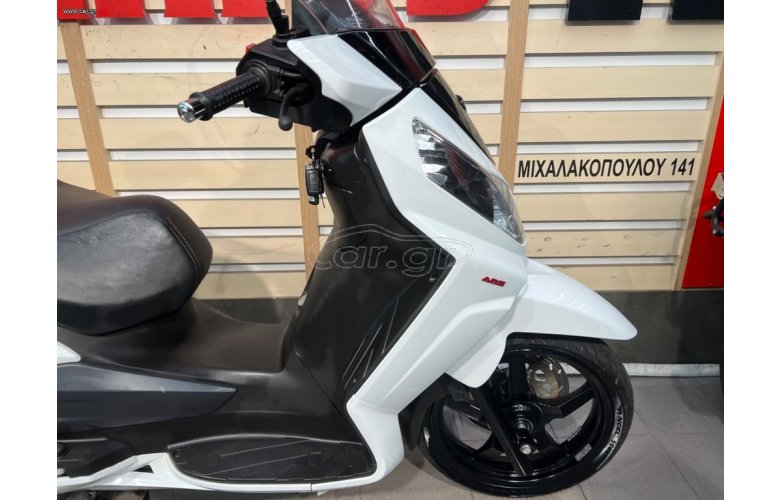 Aprilia SR GT 200 2023
