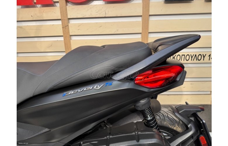Piaggio Beverly 400 HPE S 2025