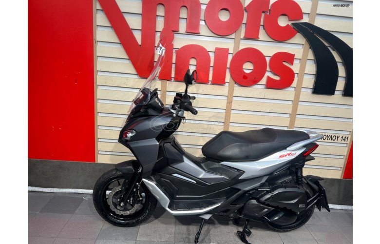 Aprilia SR GT 200 2022