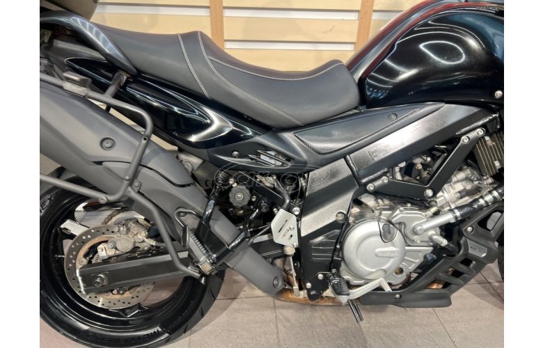 SUZUKI VSTROM 650 '12