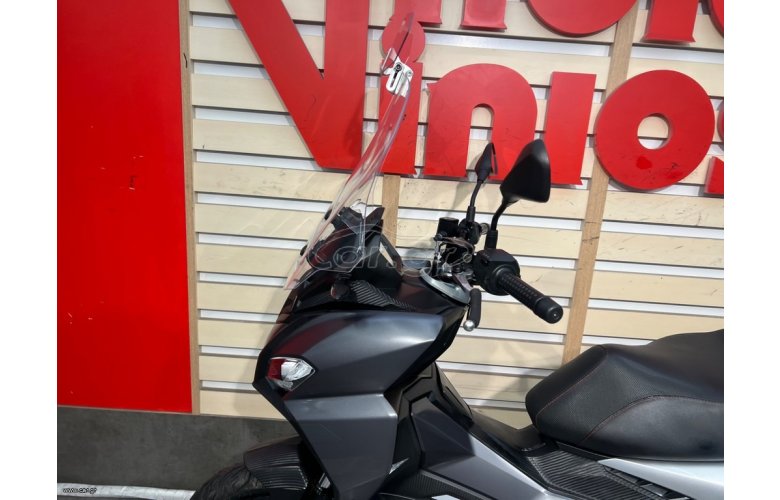 Aprilia SR GT 200 2022