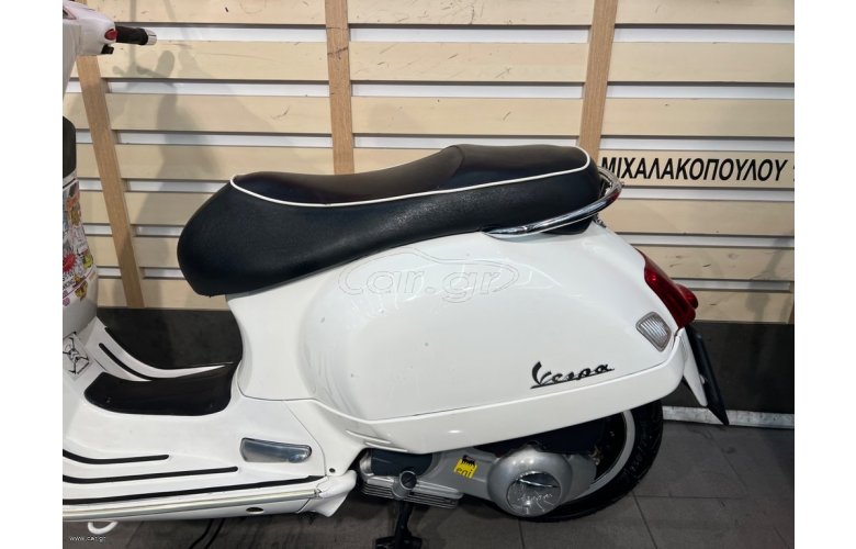 Vespa GTS 300 2012