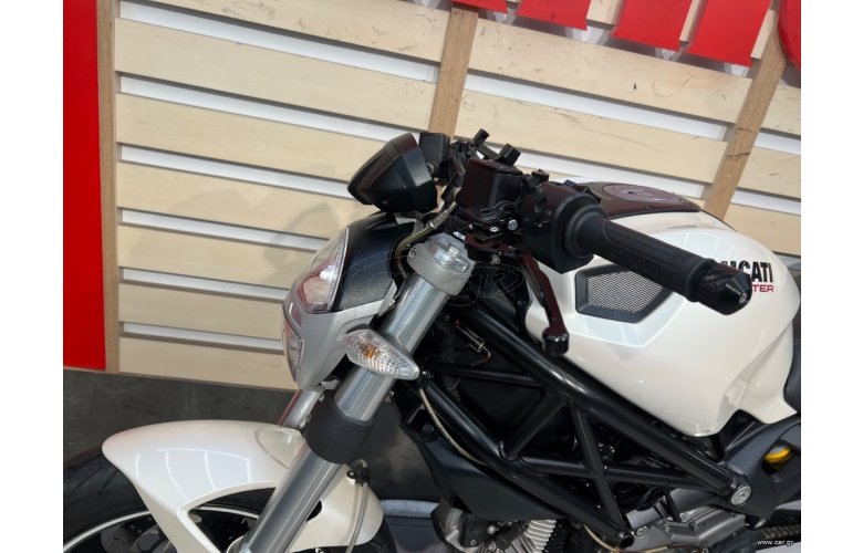 Ducati Monster 696 2008