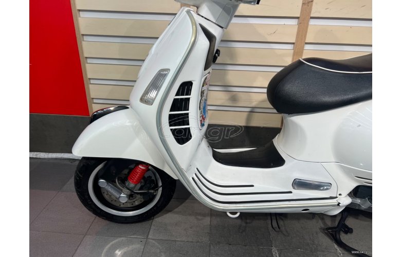 Vespa GTS 300 2012