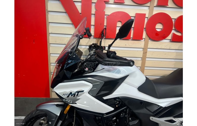 CFmoto 700 MT 2023
