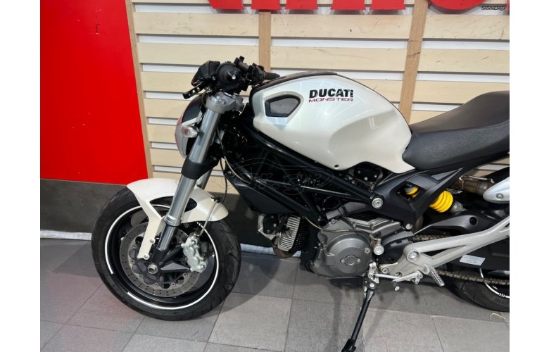 Ducati Monster 696 2008