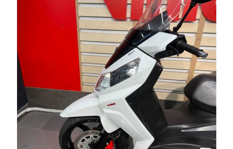 Aprilia SR GT 200 2023