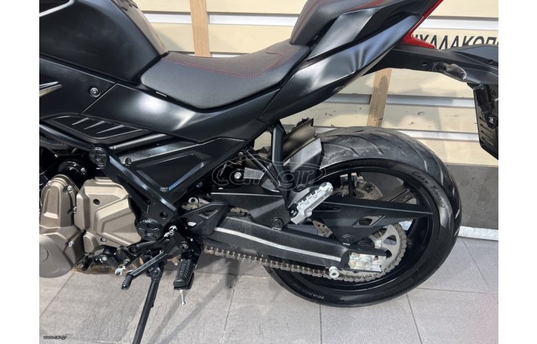 QJMOTOR SRK700 2024
