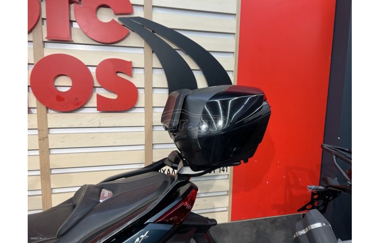 Yamaha XMAX 300 Tech Max 2023