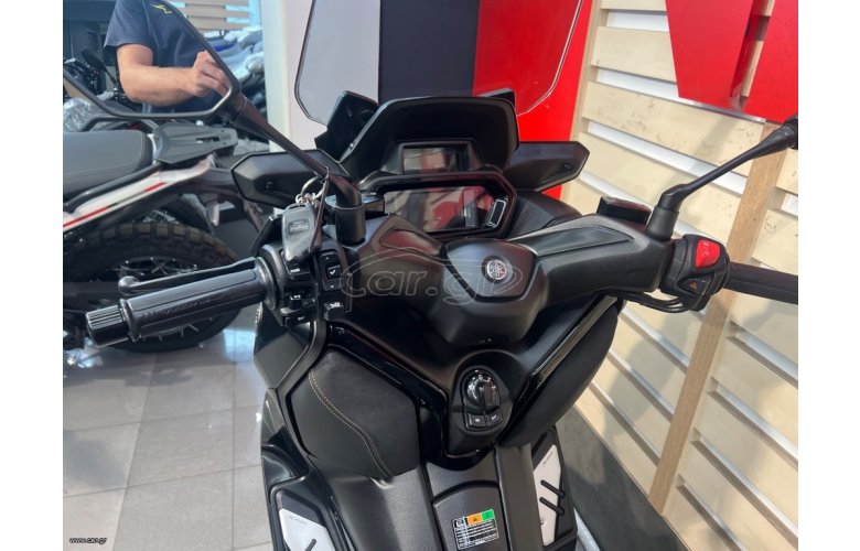 YAMAHA XMAX300 TECH '24