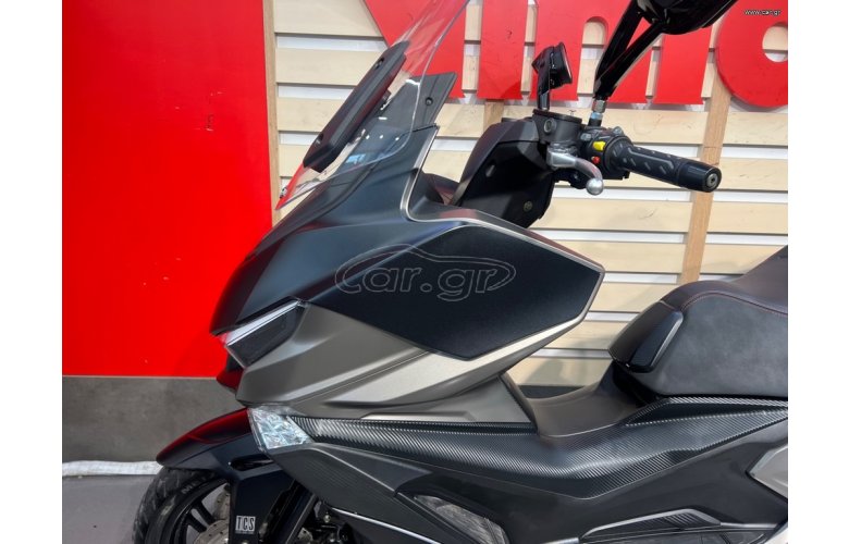 Kymco Xciting 400i 2023 VS