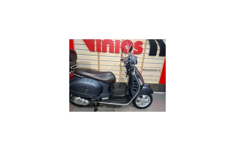 Vespa GTS 300 2022