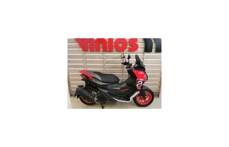 Aprilia SR GT 200 2025