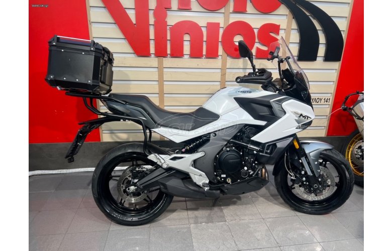 CFmoto 700 MT 2023