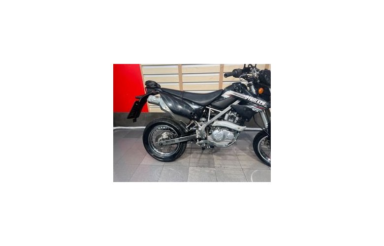 Kawasaki D-TRACKER 2015