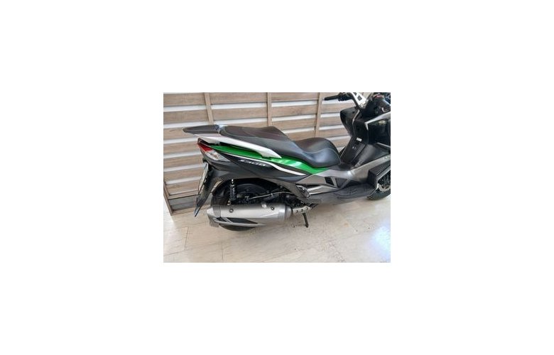Kawasaki J 300 2015