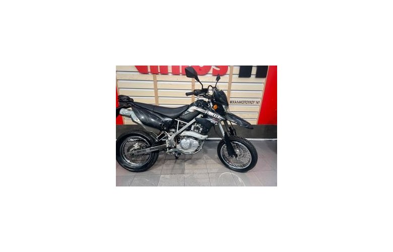 Kawasaki D-TRACKER 2015