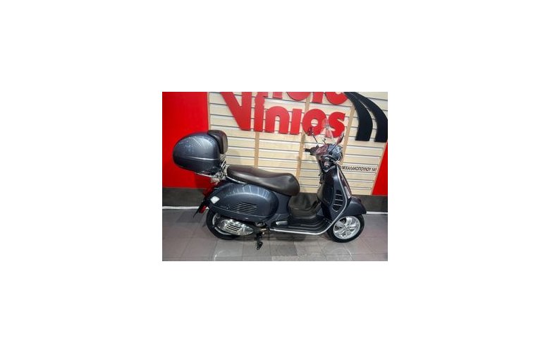 Vespa GTS 300 2022