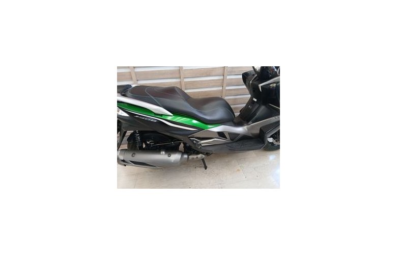 Kawasaki J 300 2015