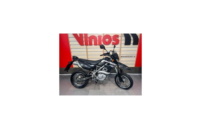 Kawasaki D-TRACKER 2015