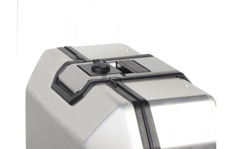 ΒΑΛΙΤΣΑΚΙΑ SHAD TR37/D0TR37100 TERRA ALUM. 37 λίτρα