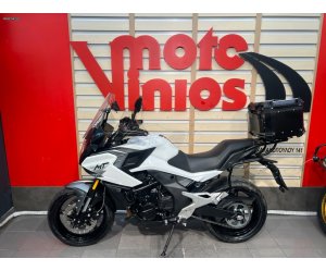 CFmoto 700 MT 2023